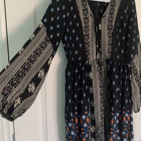 Never worn dress, full length sleeves. - Picture 2 of 6